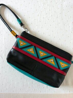 NWT Leather Wristlet ili New York with RFID Blocking Tech